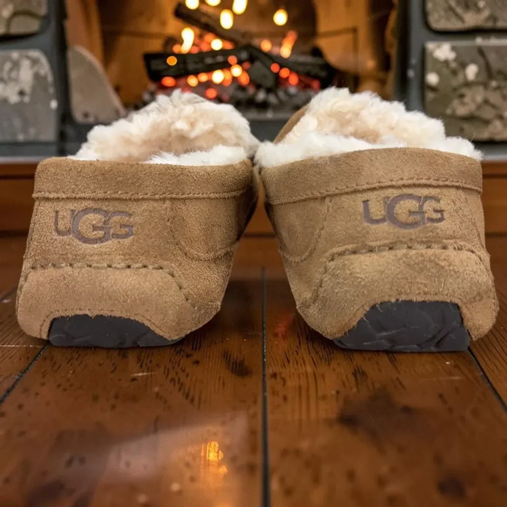 UGG Ascot Men 9 Chestnut Suede Shearling Moccasin Slippers Loafers 1101110 Cozy